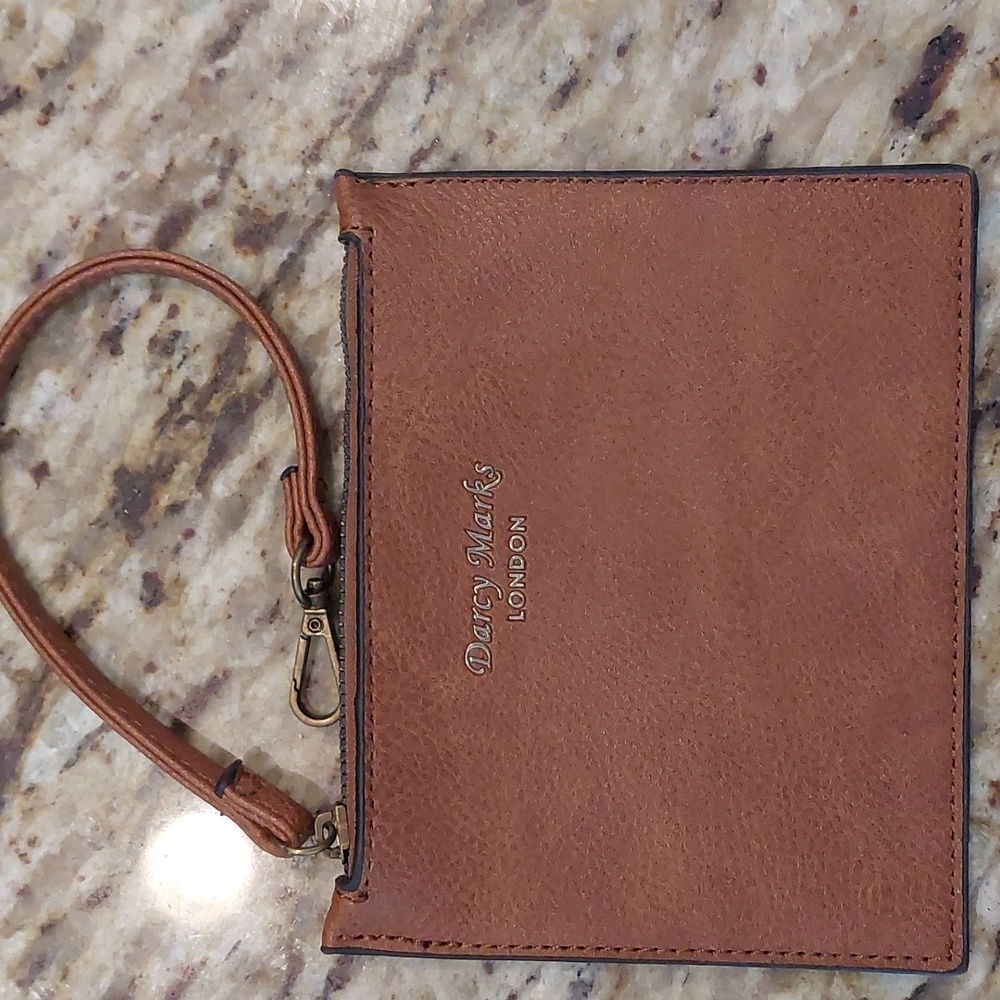 NWOT Darcy Marks Wristlet